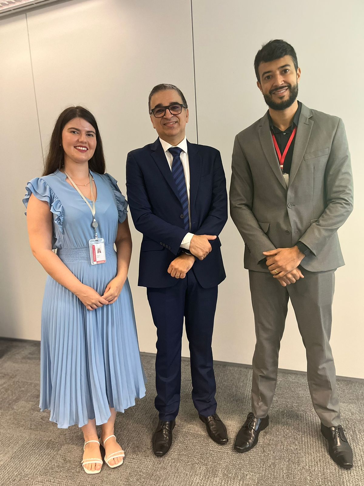 Marília Junqueira Lemos, auditora interna, Ryan Brwnner (TCEMG) e Igor Martins, Auditor Geral